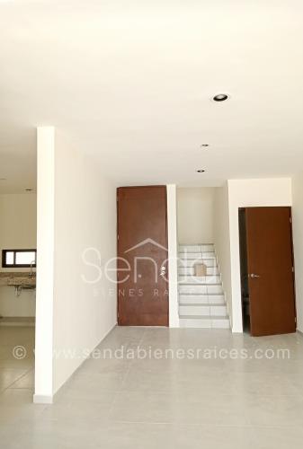 1011-37615-Venta-de-Casa-tipo-Townhouse-en-Privada-Dzitya-con-Alberca-y-3-Habitaciones-17.jpg