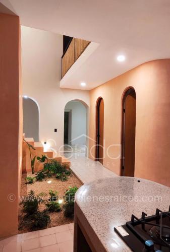 1530-43468-Casa-Neek-estilo-boutique-en-venta-en-centro-historico-000jpg.jpg