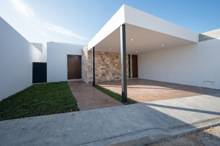 Casa de una planta con alberca en Dzityá Mérida