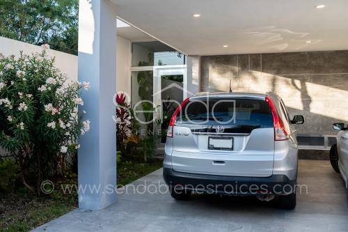 903-24330-residencia-en-venta-una-planta-en-cholul-al-norte-de-merida-9.jpg