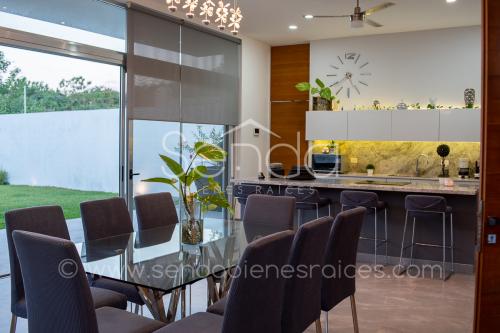 903-24335-residencia-en-venta-una-planta-en-cholul-al-norte-de-merida-15.jpg