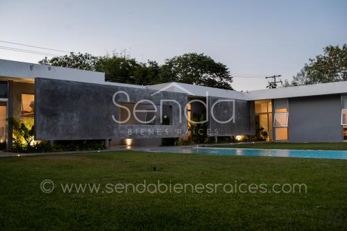 903-24375-residencia-en-venta-una-planta-en-cholul-al-norte-de-merida-55.jpg